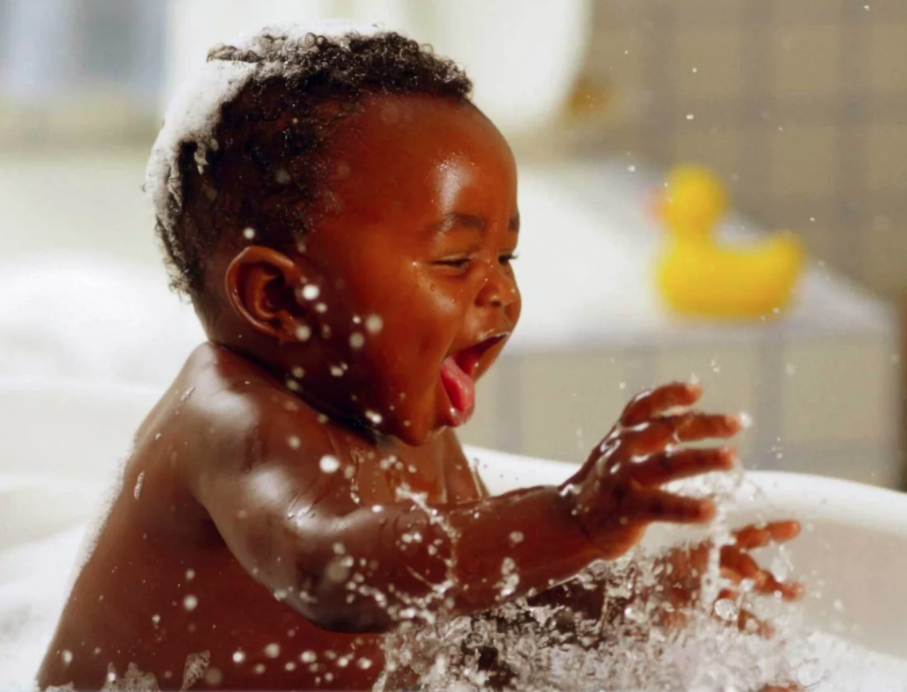 Bain de bébé : Comment donner son bain à bébé étape par étape